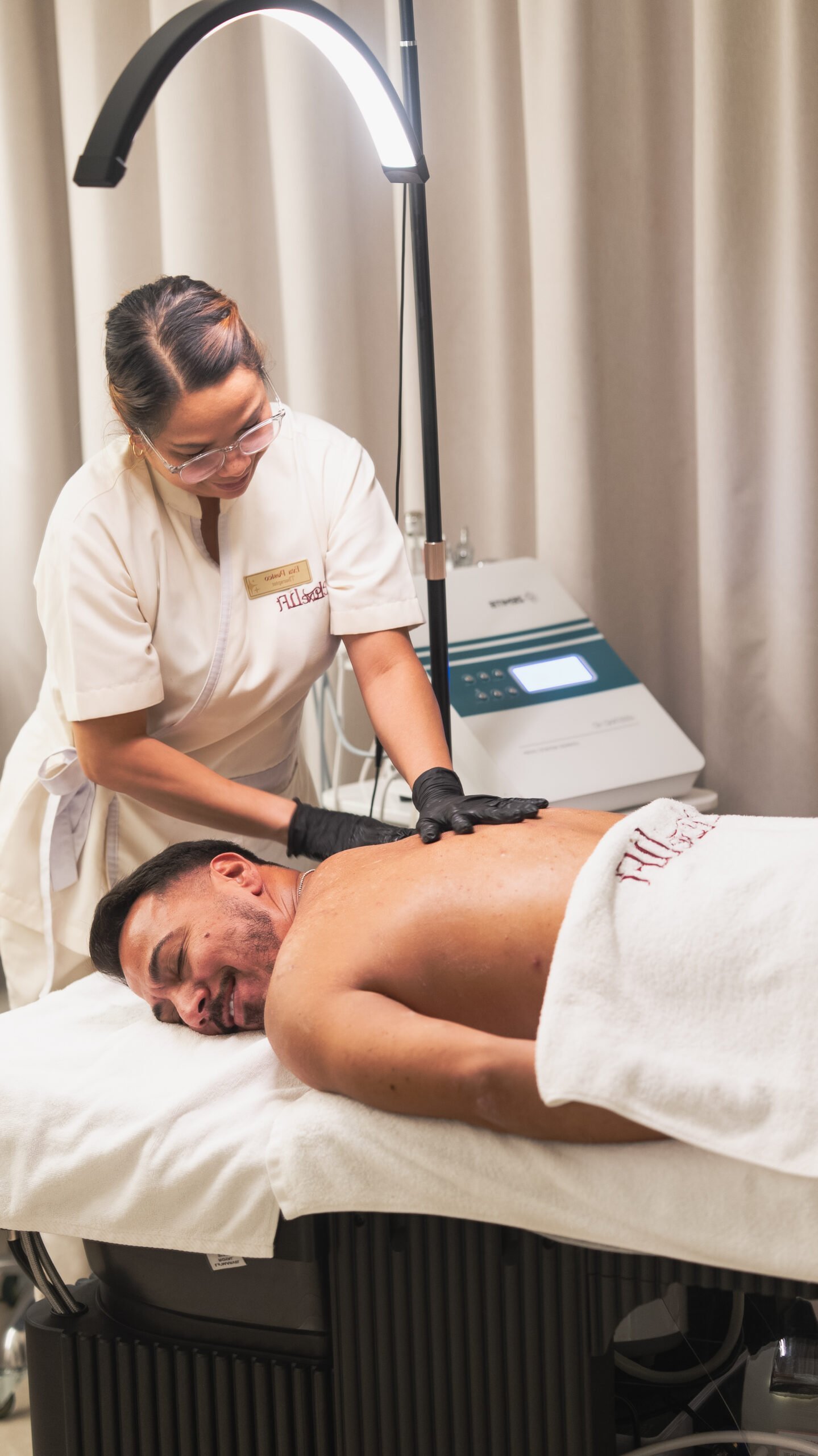 Reflexology treatment in Abu Dhabi